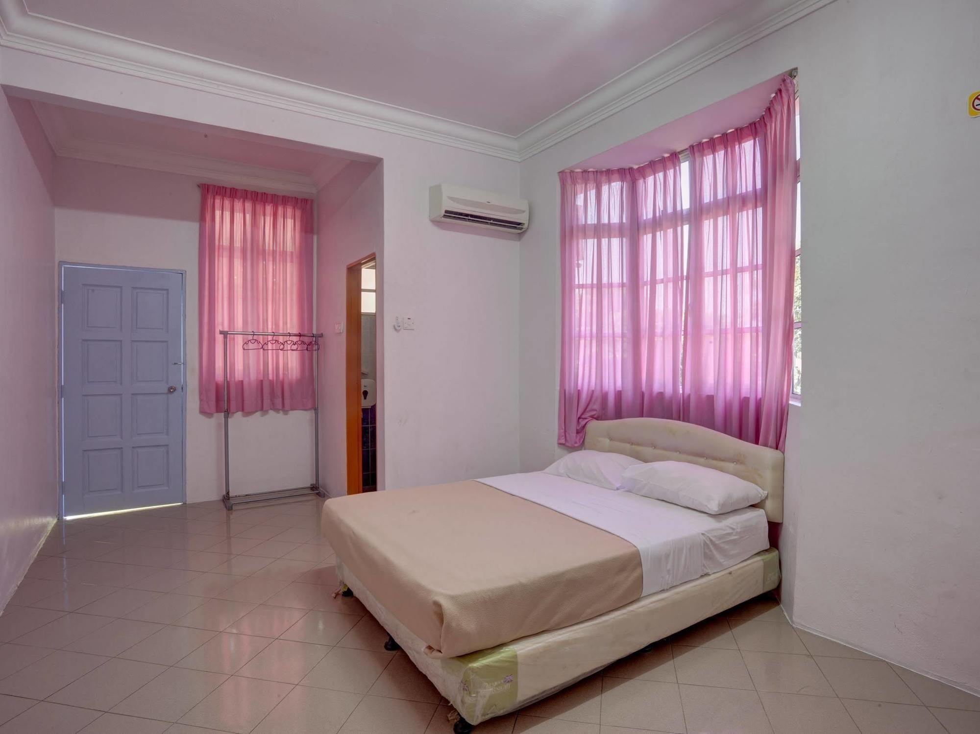 Pearl Villa Hotel & Resort Port Dickson Exterior foto
